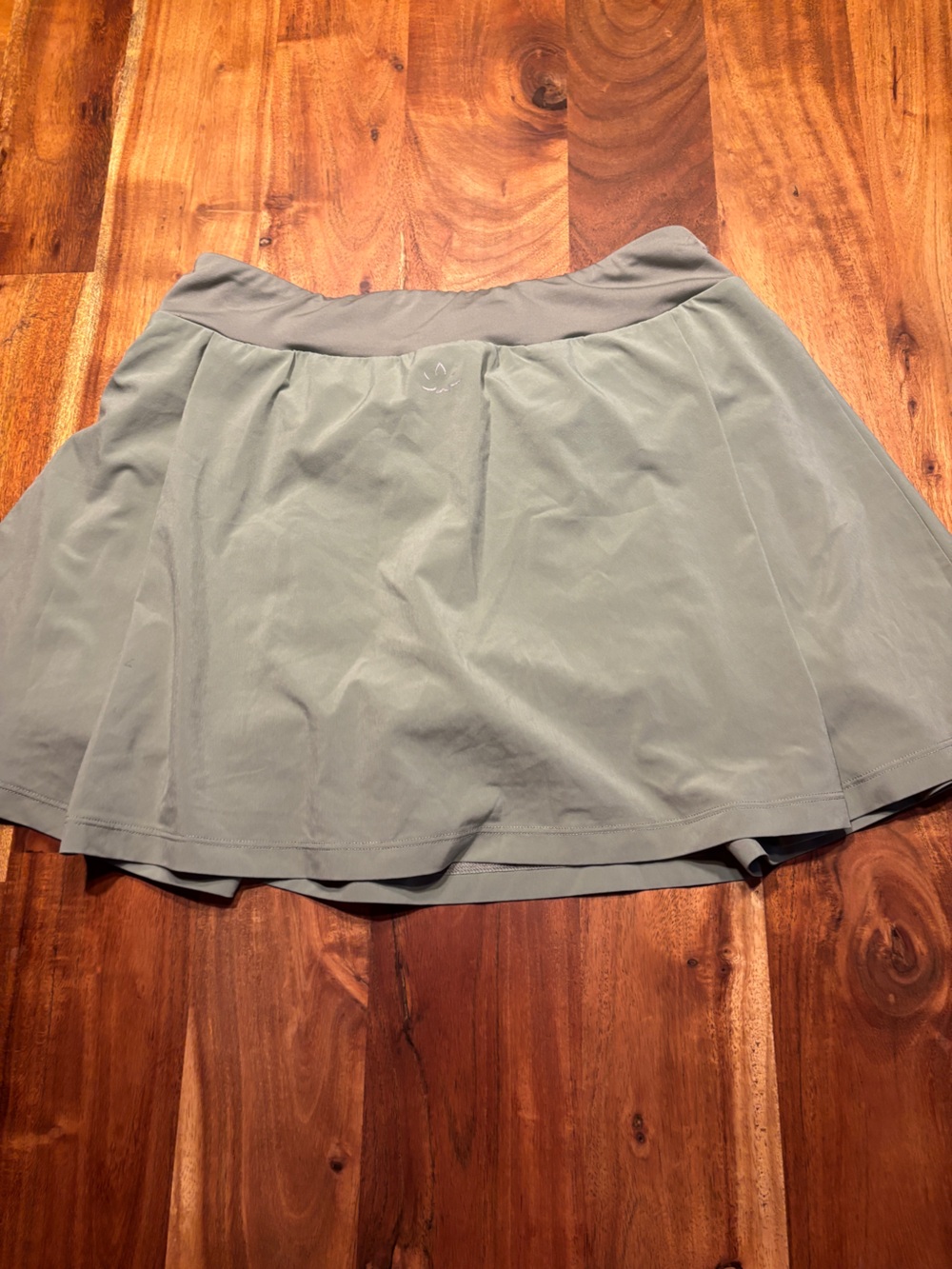 Beyond Yoga Light Sage Green Pleated Tennis Skirt - XS